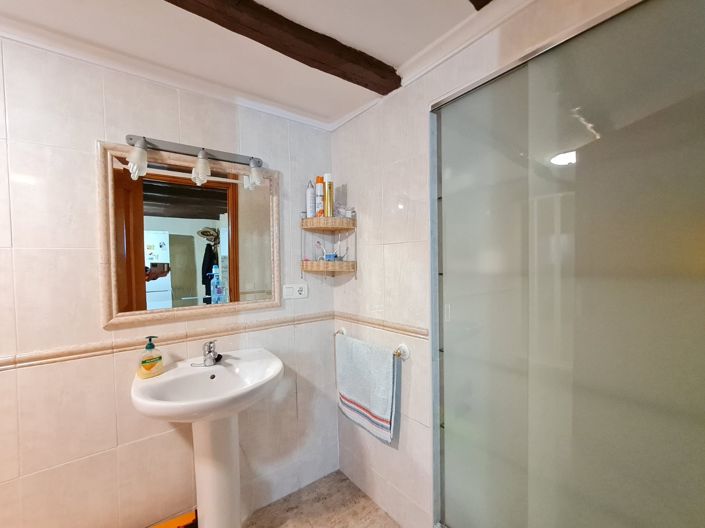 Image No.16-3 Bed Country House for sale