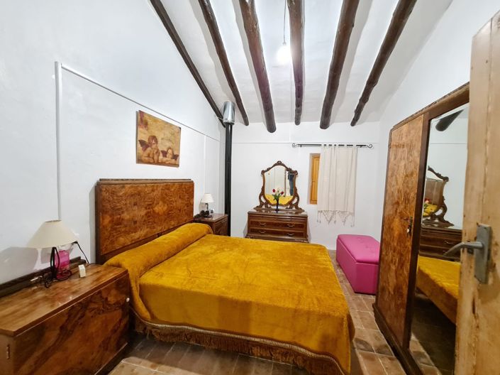 Image No.18-3 Bed Country House for sale