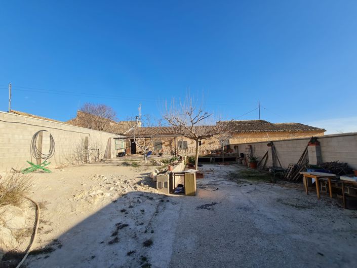 Image No.22-Maison de campagne de 4 chambres à vendre à Pinoso