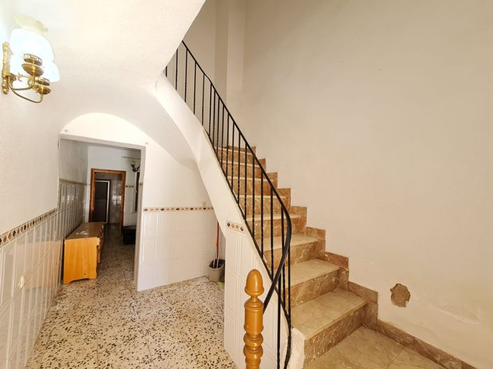 Image No.21-3 Bed Townhouse for sale