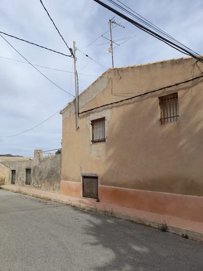 Image No.3-5 Bed Townhouse for sale