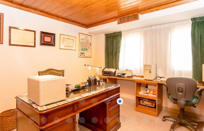 Image No.12-4 Bed Townhouse for sale