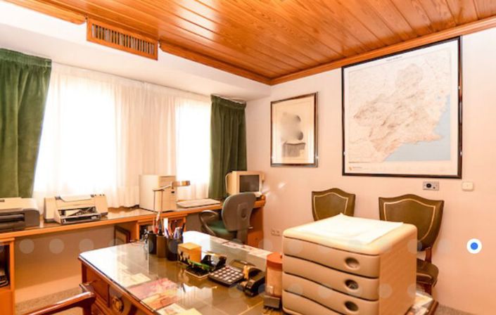 Image No.13-4 Bed Townhouse for sale