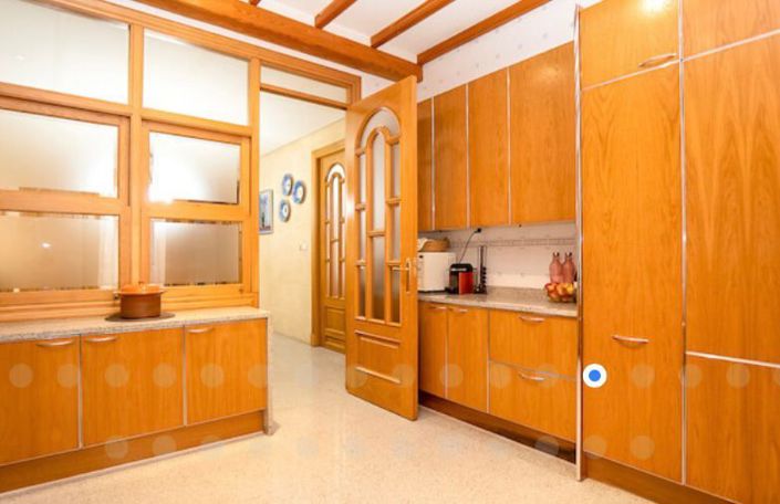 Image No.15-4 Bed Townhouse for sale