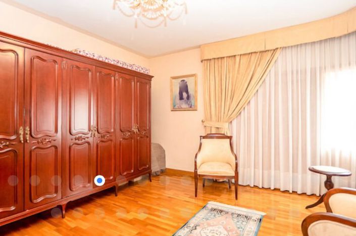 Image No.18-4 Bed Townhouse for sale