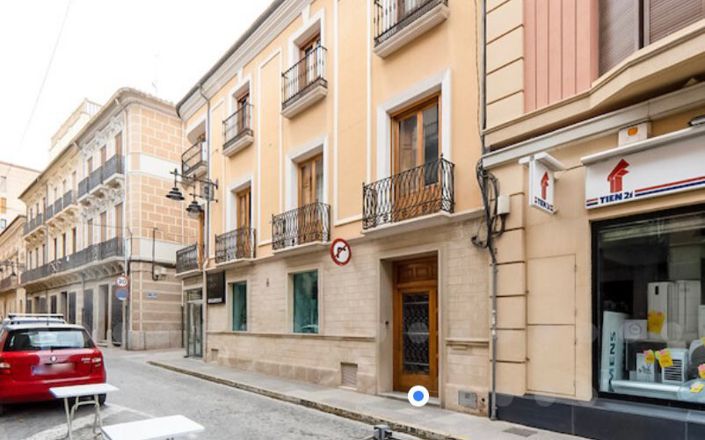 Image No.2-4 Bed Townhouse for sale