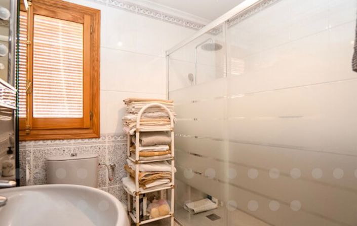 Image No.25-4 Bed Townhouse for sale