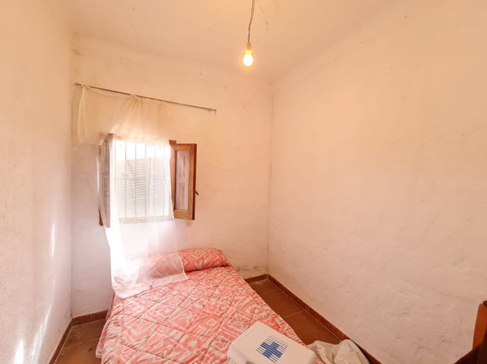 Image No.8-3 Bed Country House for sale