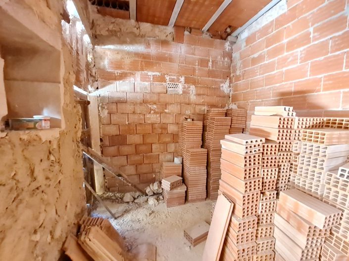 Image No.19-6 Bed Village House for sale