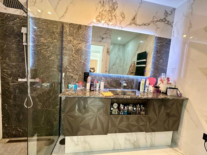 Image No.11-5 Bed Villa for sale