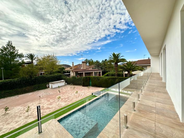 Image No.16-5 Bed Villa for sale