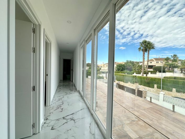 Image No.21-5 Bed Villa for sale