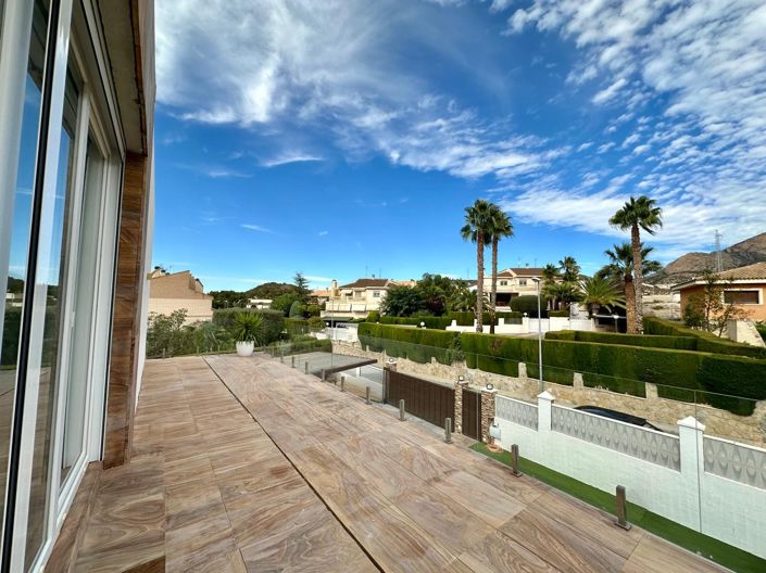 Image No.25-5 Bed Villa for sale