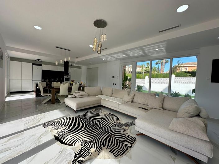 Image No.43-5 Bed Villa for sale