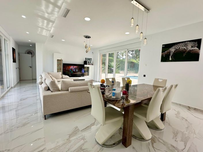 Image No.7-5 Bed Villa for sale