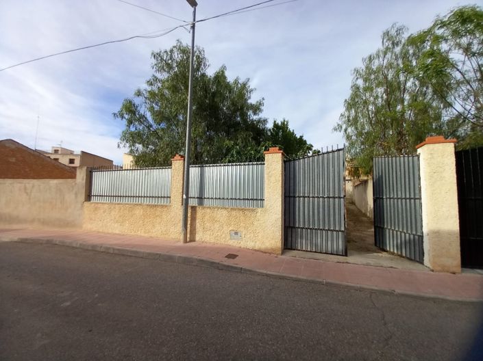 Image No.28-3 Bed Townhouse for sale