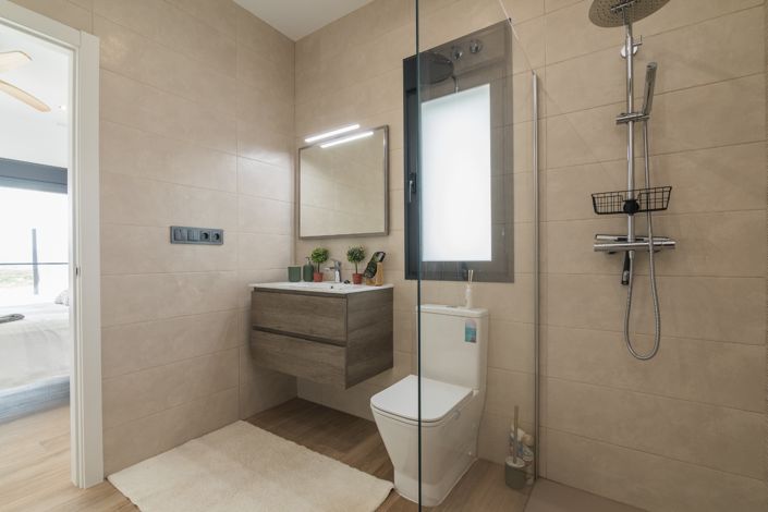 Image No.20-3 Bed Property for sale