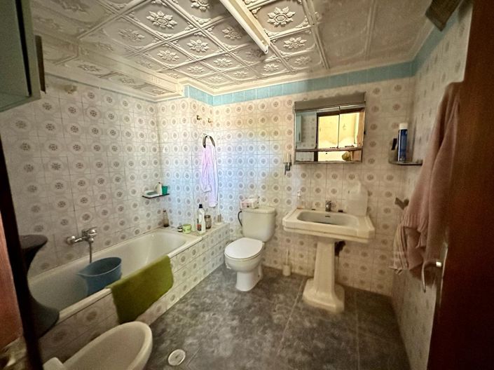 Image No.18-5 Bed Country House for sale