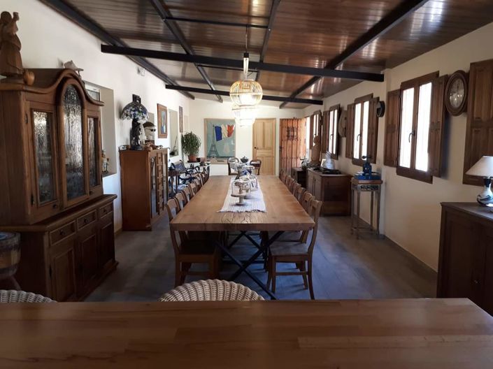 Image No.11-10 Bed Villa for sale