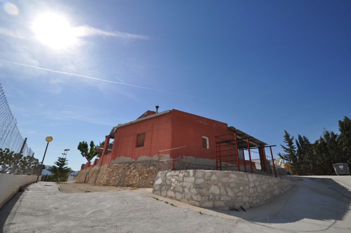 Image No.15-4 Bed Commercial for sale