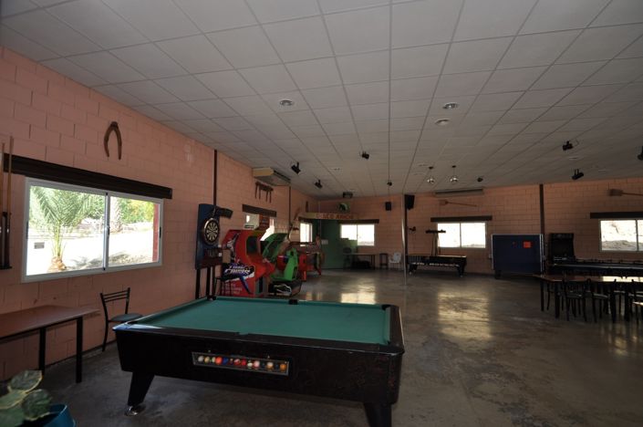 Image No.5-4 Bed Commercial for sale