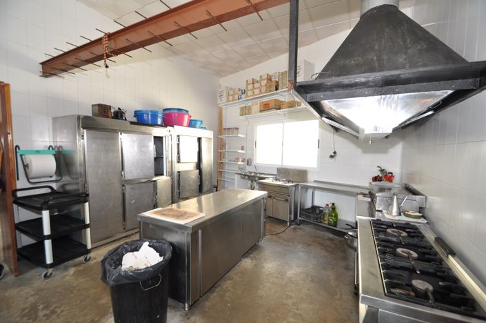 Image No.7-4 Bed Commercial for sale