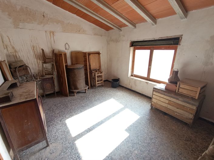 Image No.2-4 Bed Townhouse for sale