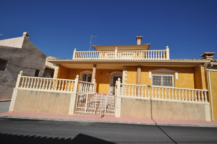 Image No.2-Villa de 5 chambres à vendre à Algueña