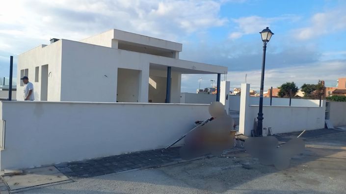 Image No.8-4 Bed Property for sale