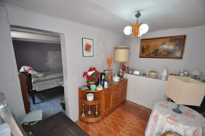 Image No.20-9 Bed Country House for sale