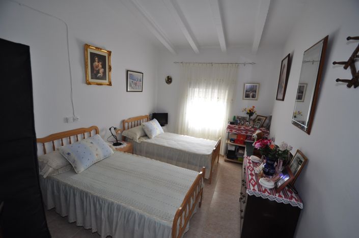 Image No.37-9 Bed Country House for sale