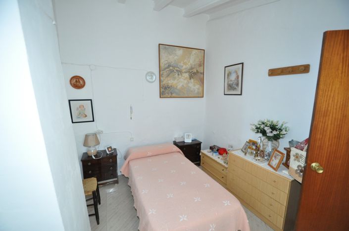 Image No.38-9 Bed Country House for sale