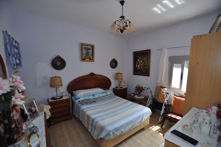 Image No.6-9 Bed Country House for sale