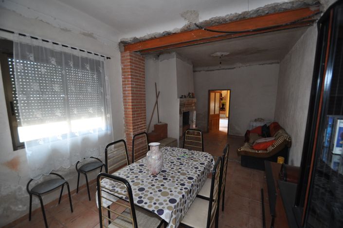 Image No.14-4 Bed Townhouse for sale