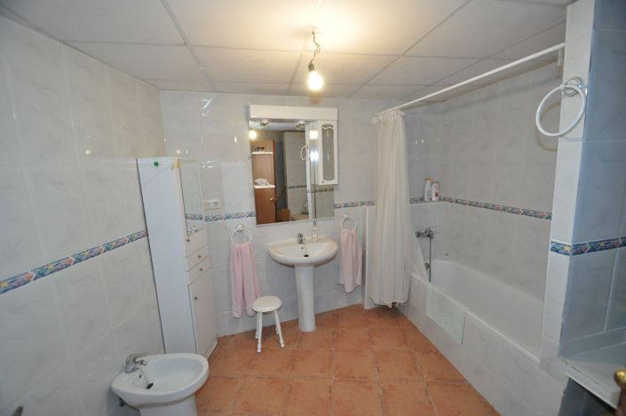 Image No.7-4 Bed Townhouse for sale