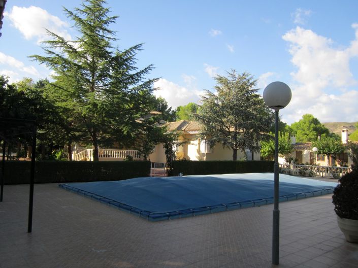 Image No.2-4 Bed Villa for sale