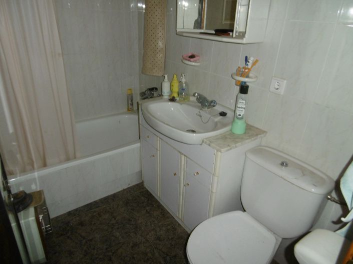 Image No.9-3 Bed House for sale