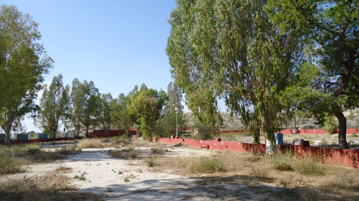 Image No.20-8 Bed Commercial for sale