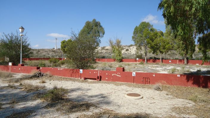 Image No.21-8 Bed Commercial for sale