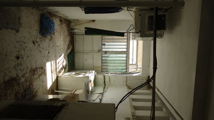 Image No.32-8 Bed Commercial for sale