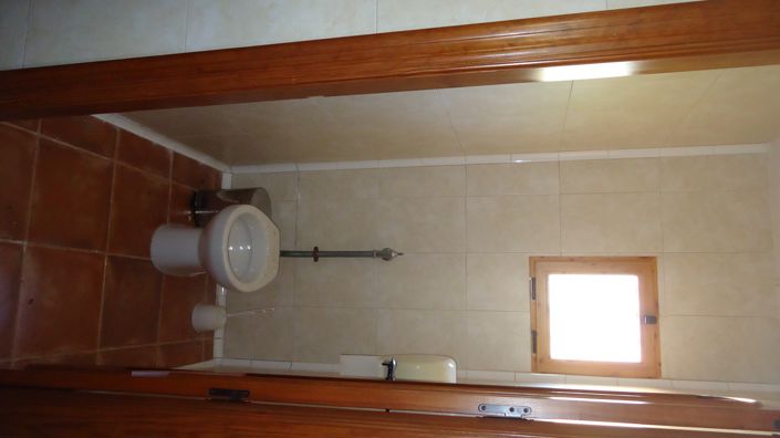 Image No.48-8 Bed Commercial for sale