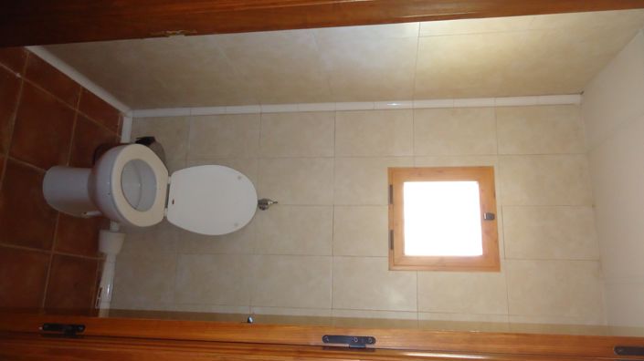 Image No.49-8 Bed Commercial for sale