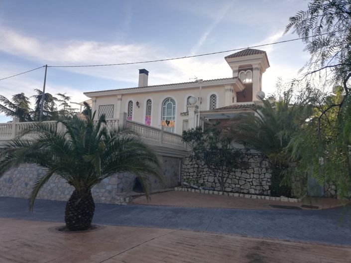 Image No.4-4 Bed Villa for sale