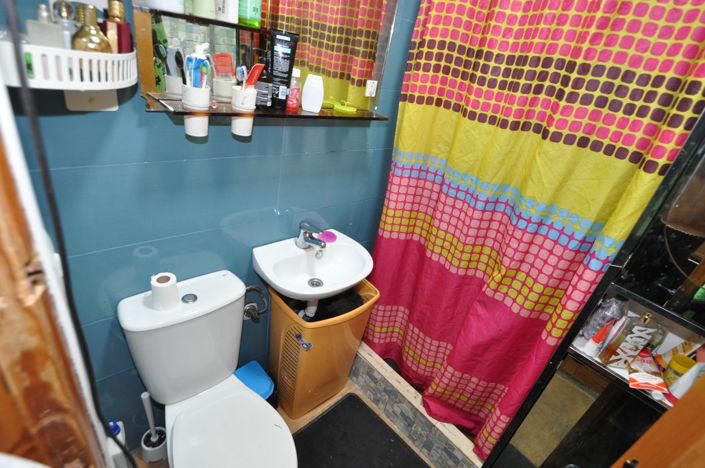 Image No.19-6 Bed Townhouse for sale