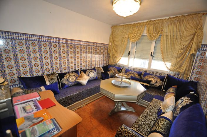 Image No.2-6 Bed Townhouse for sale