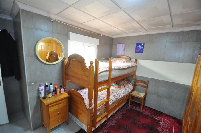 Image No.9-6 Bed Townhouse for sale