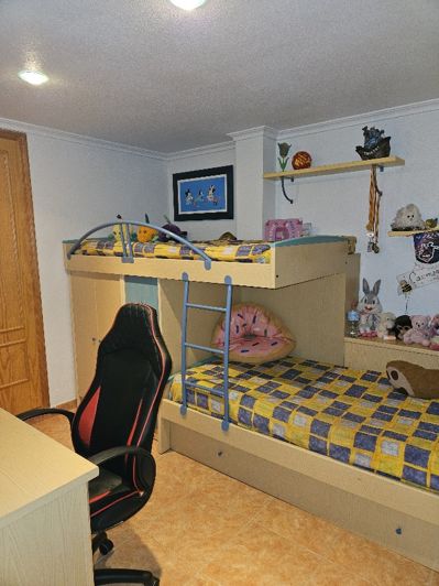 Image No.12-4 Bed Townhouse for sale