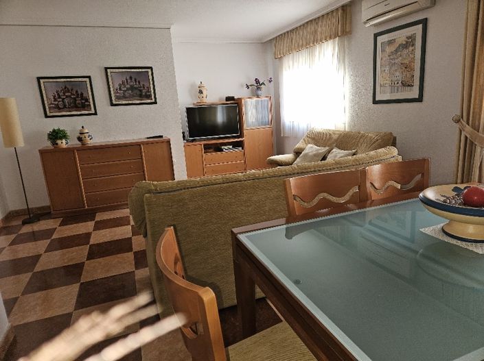 Image No.18-4 Bed Townhouse for sale