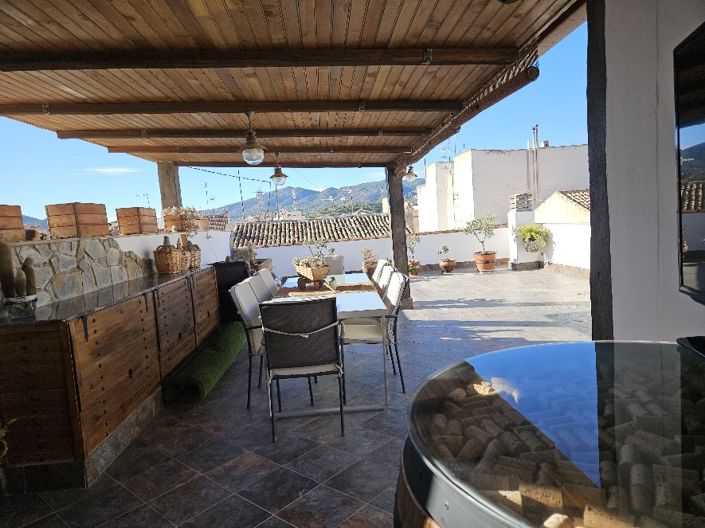 Image No.26-4 Bed Townhouse for sale