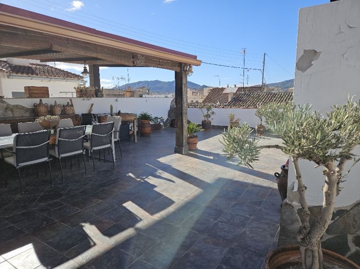 Image No.27-4 Bed Townhouse for sale